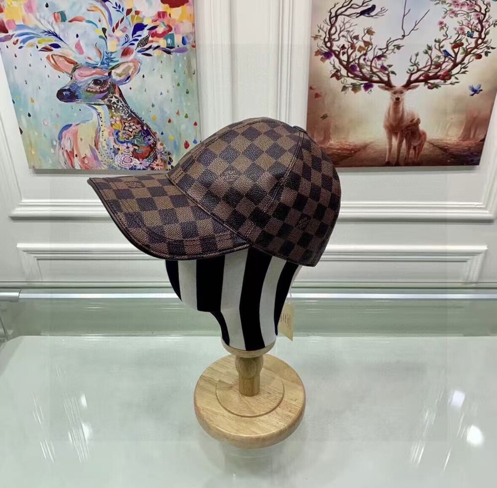 Louis Vuitton Monogram baseball cap